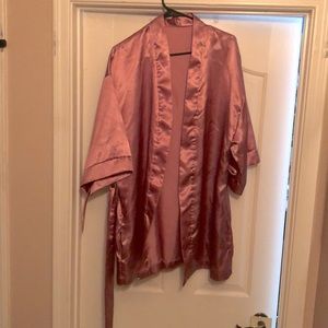 Beautiful mauve, silky, shortie robe